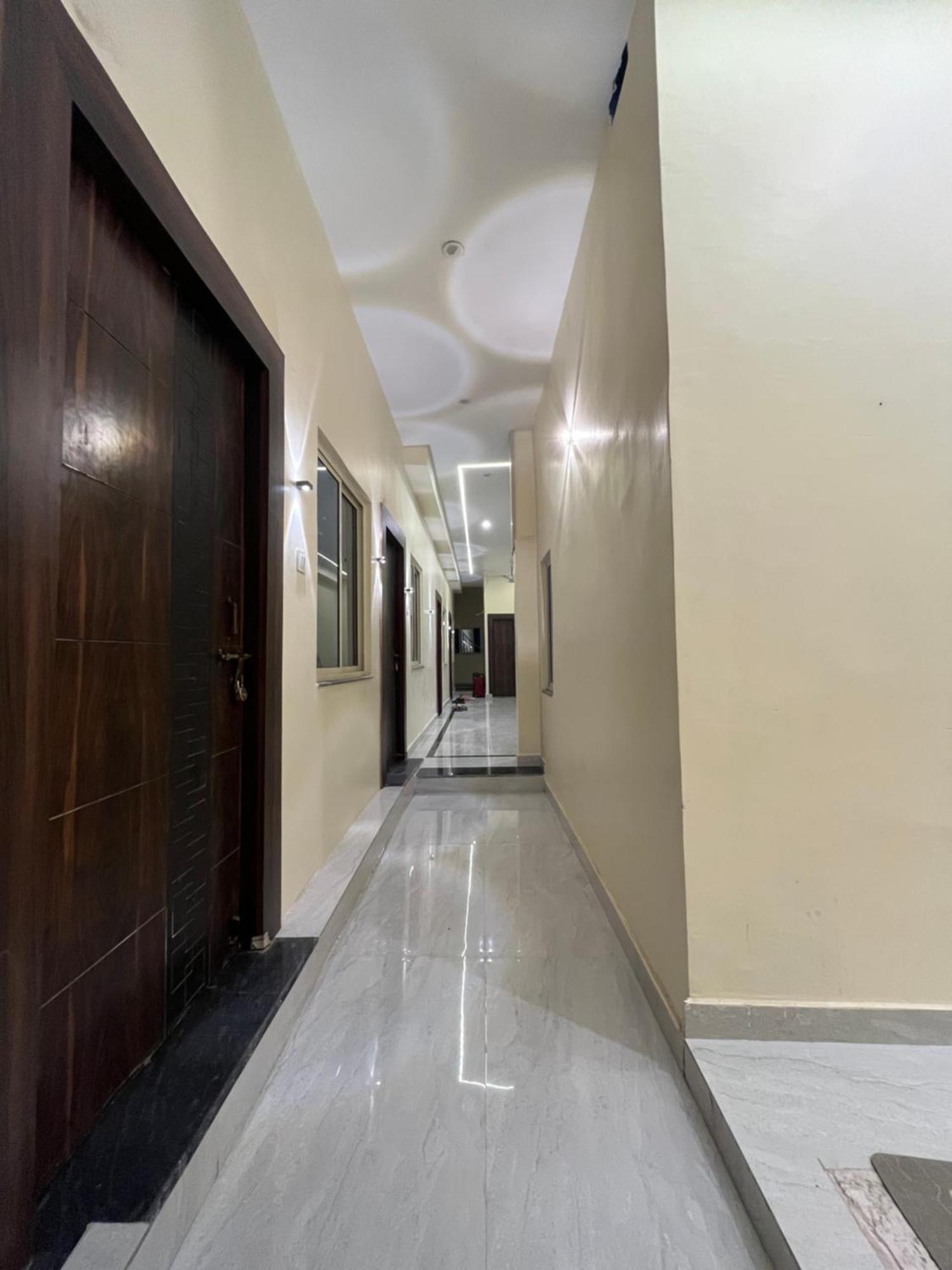Jupiter Plaza Delhi Airport 호텔 뉴델리 외부 사진