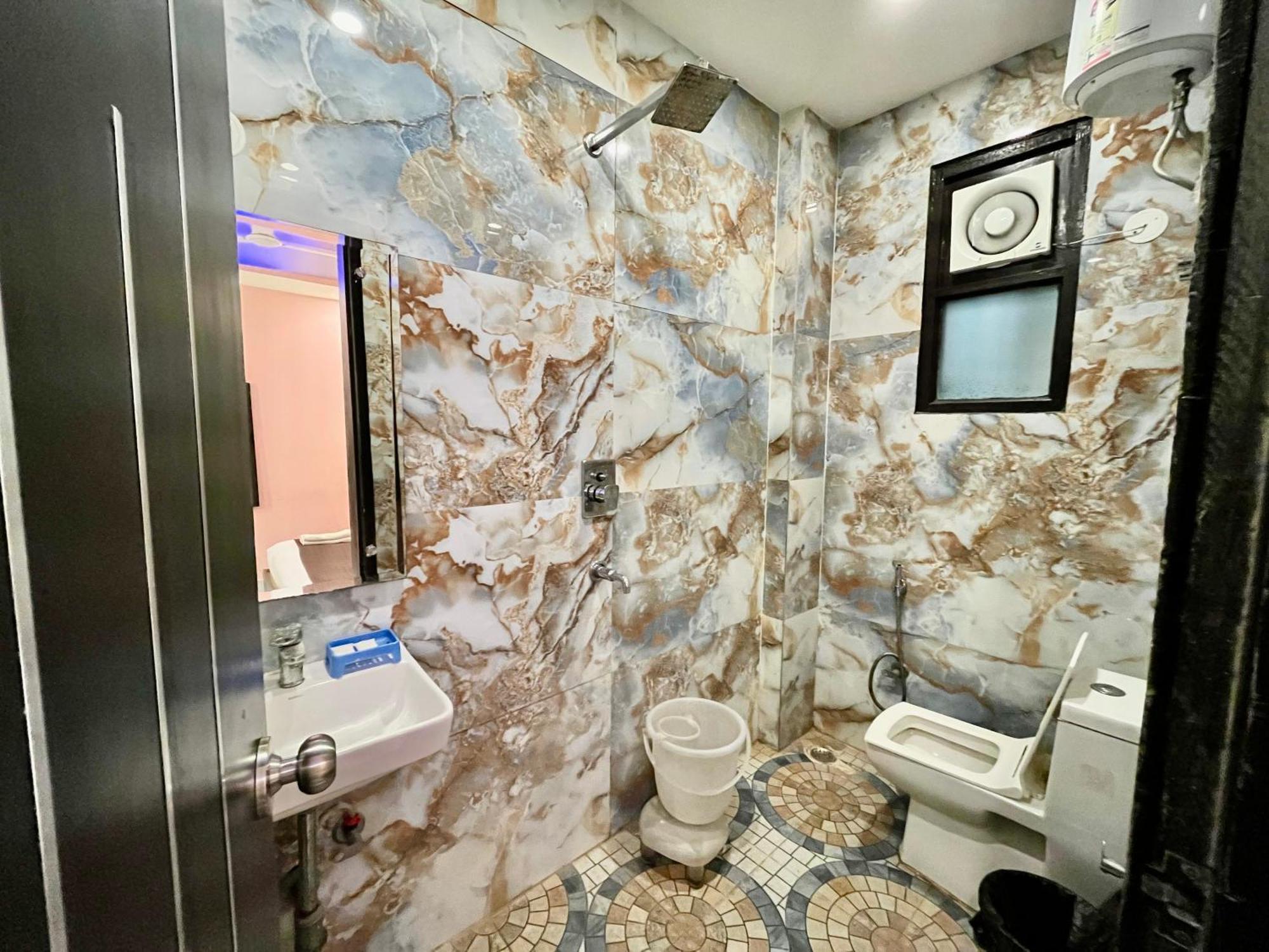 Jupiter Plaza Delhi Airport 호텔 뉴델리 외부 사진