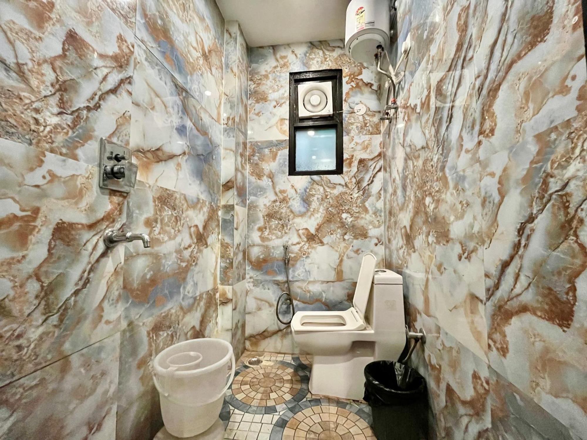 Jupiter Plaza Delhi Airport 호텔 뉴델리 외부 사진