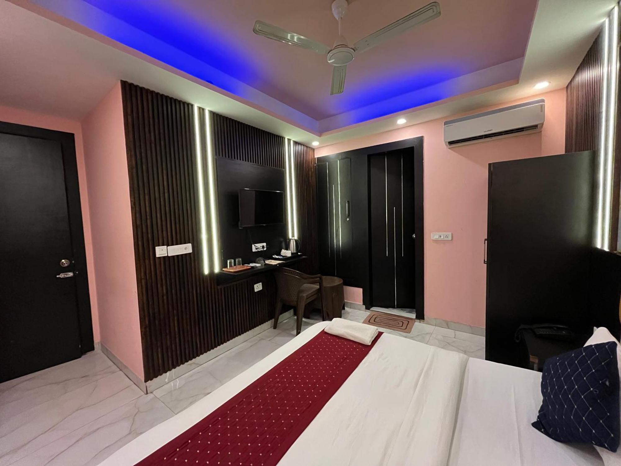 Jupiter Plaza Delhi Airport 호텔 뉴델리 외부 사진